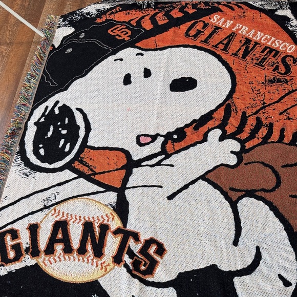 San Francisco Giants Snoopy Throw Blanket - Picture 4 of 4